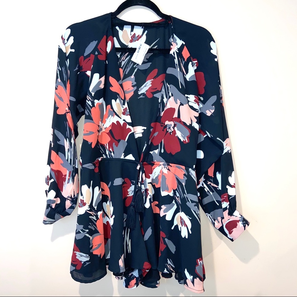 NWT ✨ OLIVACEOUS Long Sleeve Floral Romper (small)